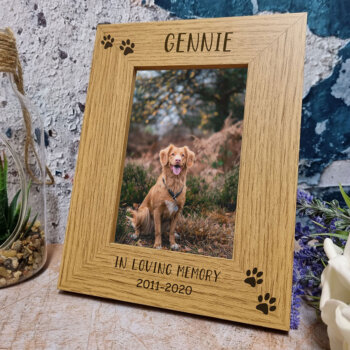 Personalised 6x4 Portrait French Oak Frame with in loving memory and paws design